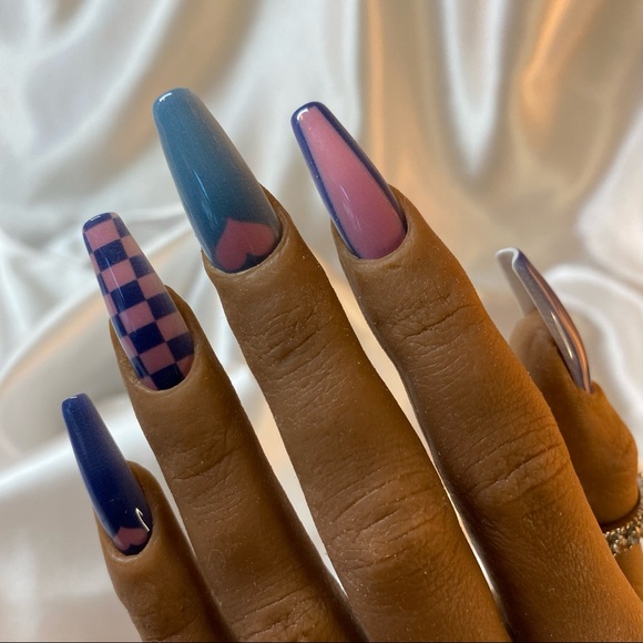 24 piece set of Press on Nails Coffin Shape - Picture 5 of 11